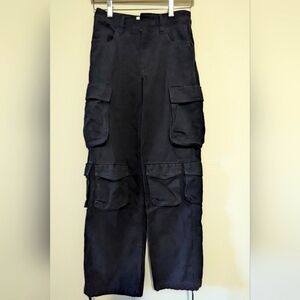 TNA Cargo pants. Size 0.